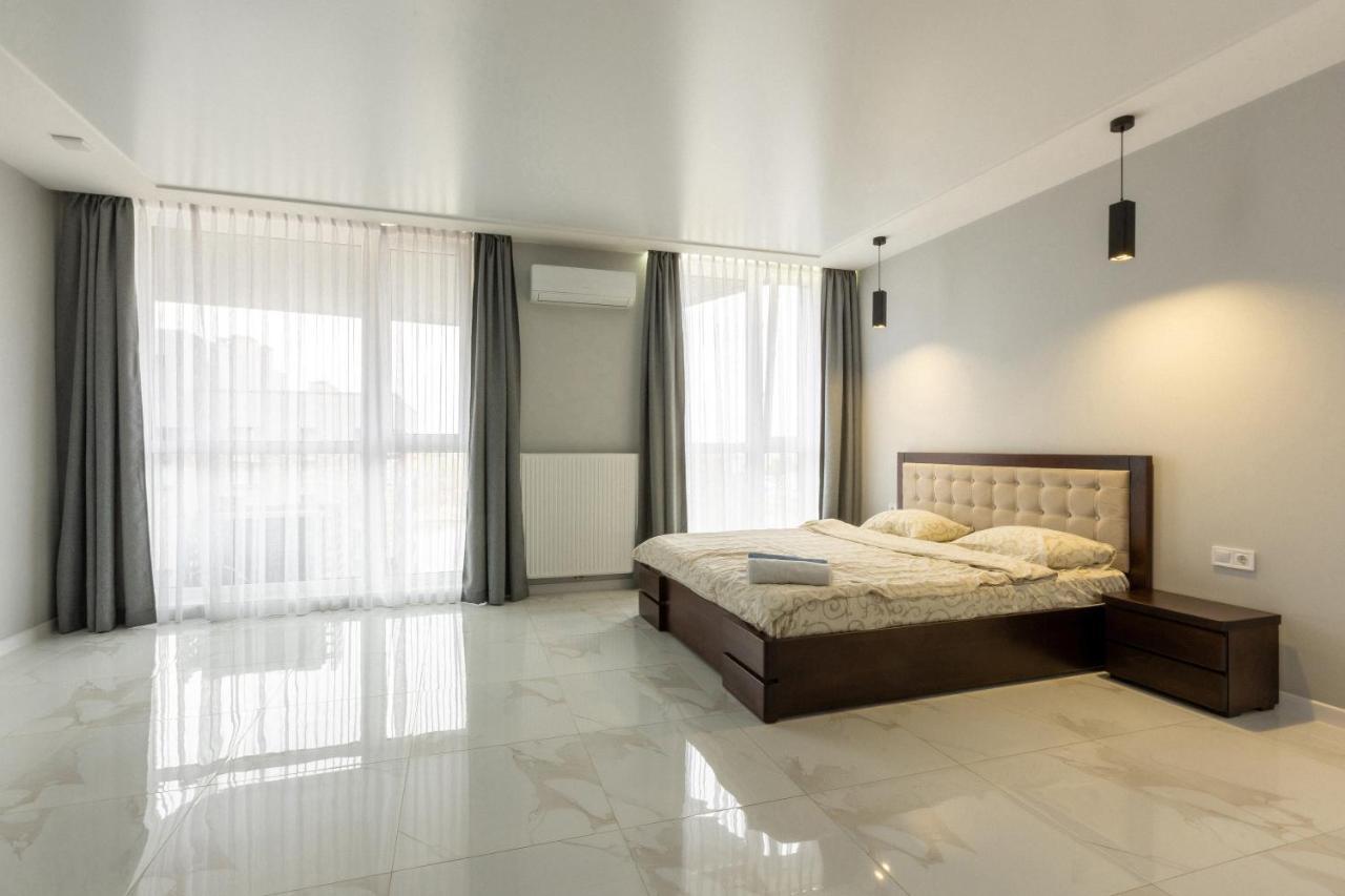 Apartment Vip Near Center *
